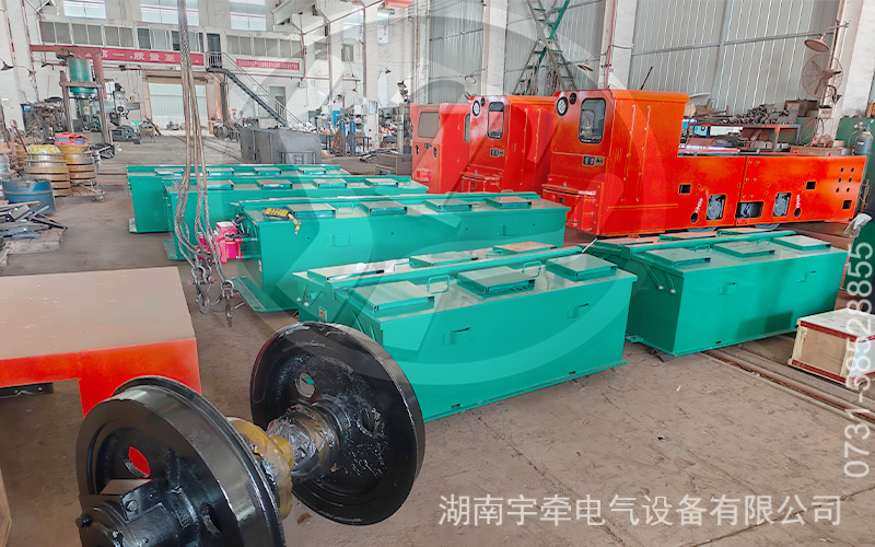 8噸防爆蓄電池電機(jī)車(chē)發(fā)貨.jpg